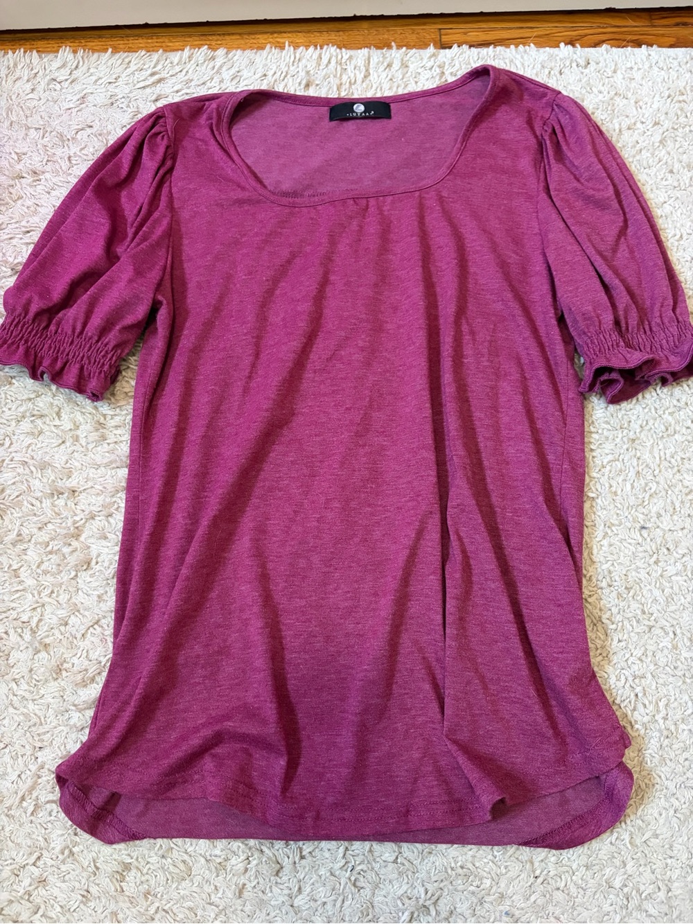 Women's Scoop Neck Short Sleeve Top - Berry